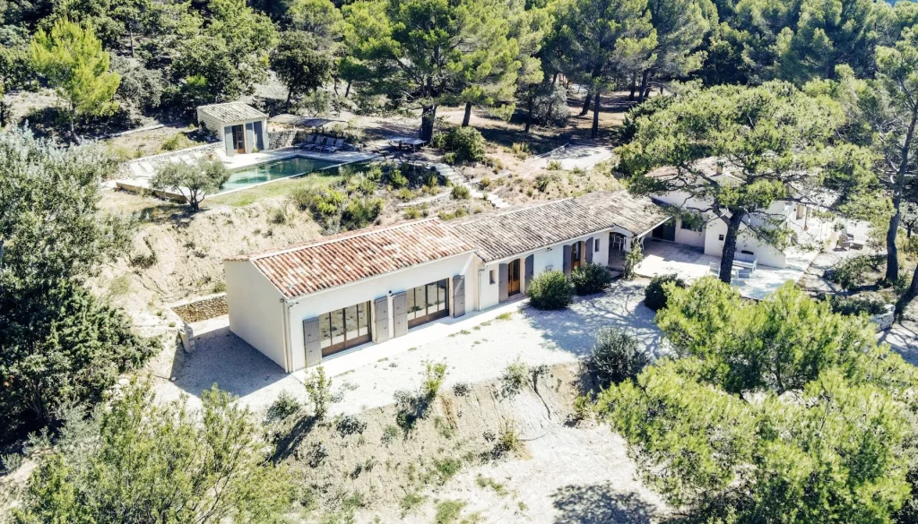 Maison R