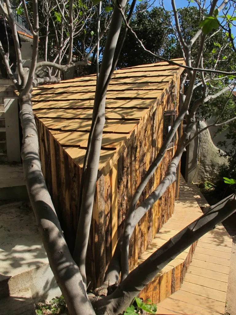 Cabane dans les bois